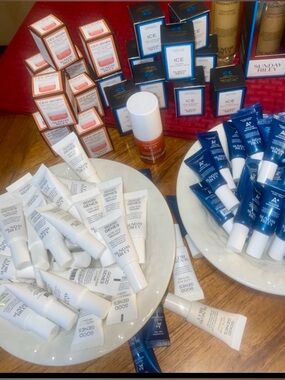 Sunday Riley MINI Skincare Assortment Random set of 10-Pcs